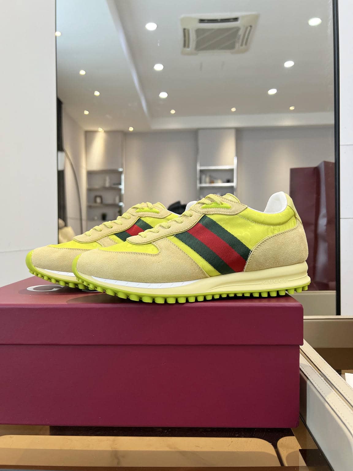 0044 Sneaker